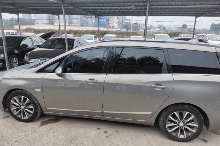 Used Buick GL6 2018 18T 6-Seater Prestige Model
