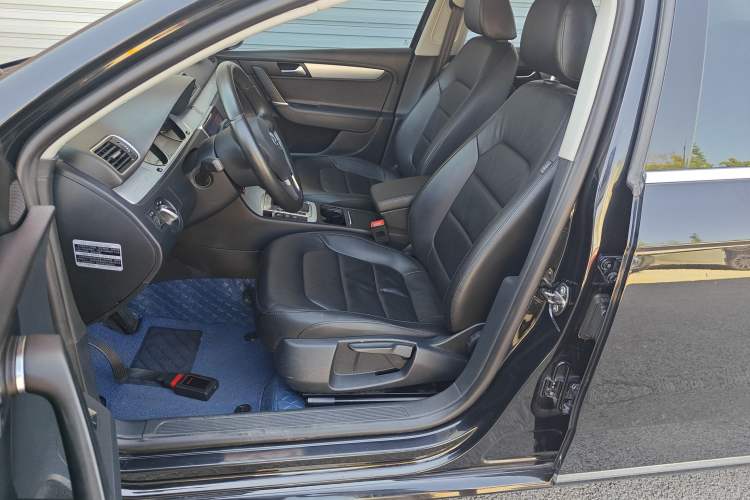 Used Volkswagen Magotan 2013 1.8TSI Comfort Model
