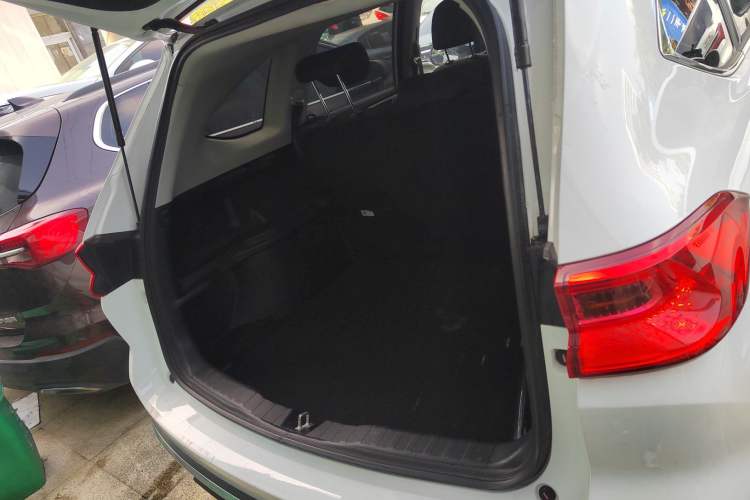 Used Haval M6 2021 PLUS 1.5T DCT Elite Smart Connectivity Model
