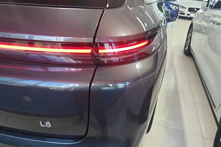 Used Li Auto L8 2023 Air model
