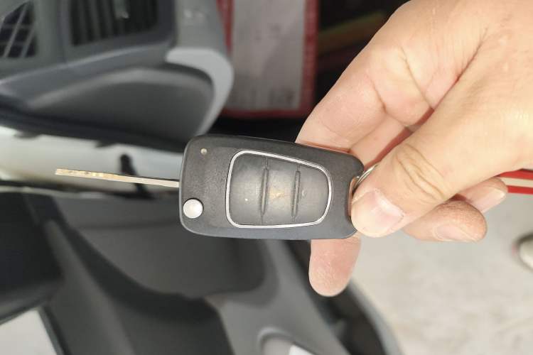 Used Hyundai Verna 2014 1.4L Automatic Smart GLS
