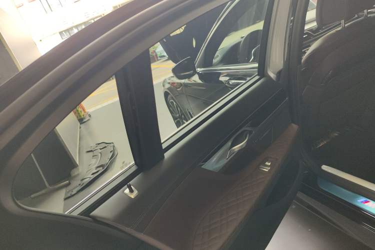 Used BMW 7 Series 2019 Restyled 740Li Leading Edition M Sport Package
