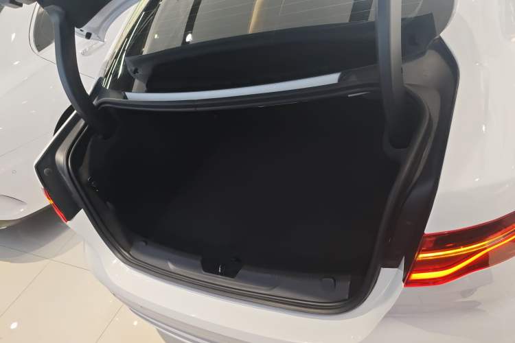 Used Jaguar XEL 2022 2.0T 250 PS R-DYNAMIC S Advanced Sport Edition