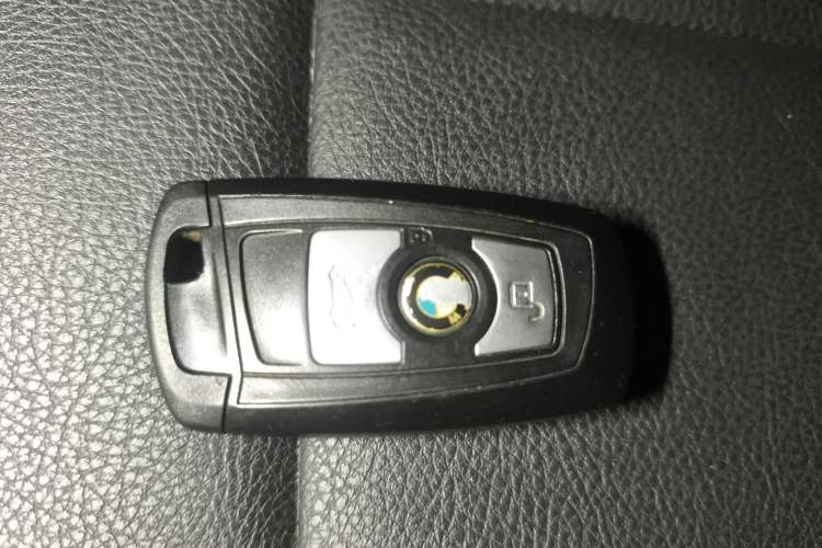 Used BMW 3 Series 2016 320Li Ambition Model
