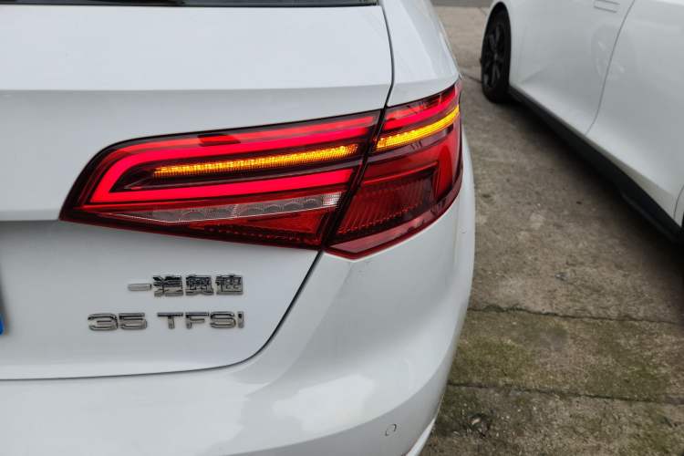 Used Audi A3 2018 30th Anniversary Edition Sportback 35 TFSI Ambition Model
