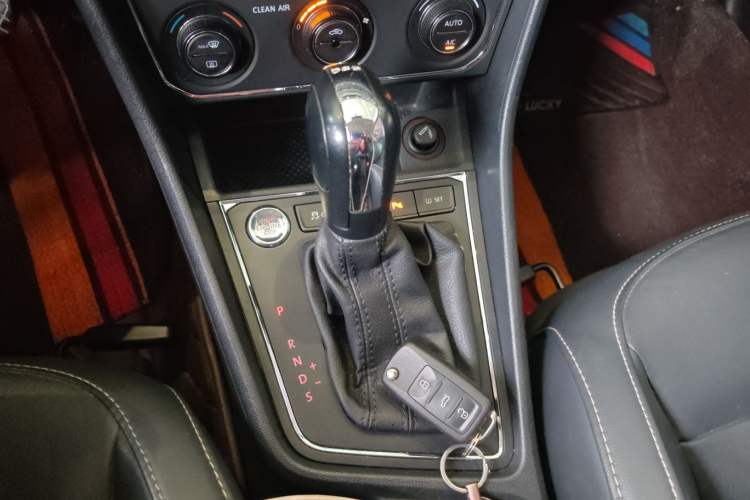 Used Volkswagen Gran Lavida 2017 180TSI DSG Comfort Edition
