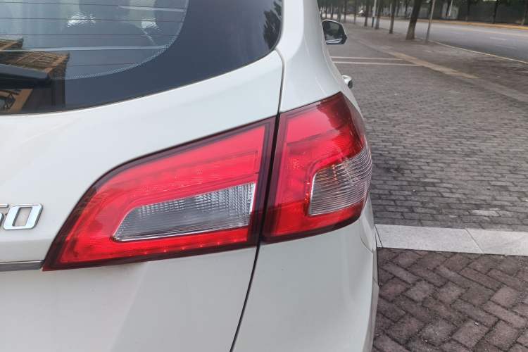 Used BAIC Weiwang S50 2016 1.5T CVT Joyful Luxury Model
