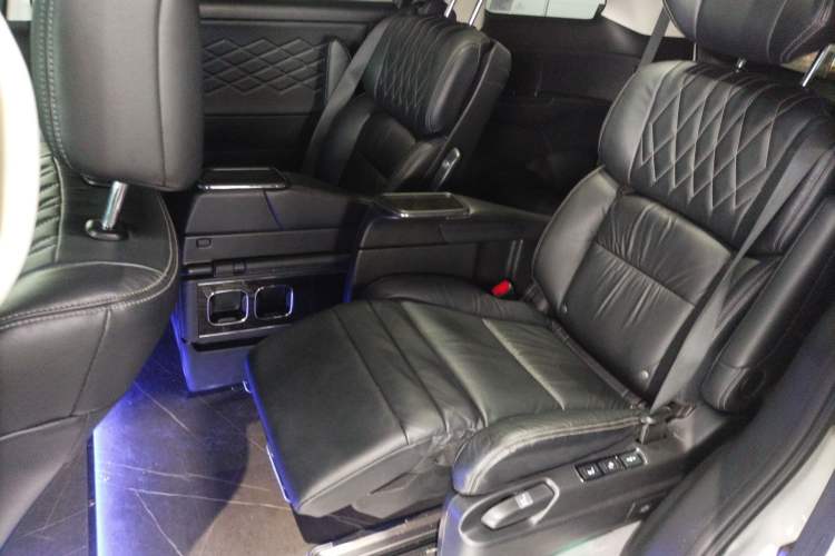 Used Honda Elysion 2019 2.0L Hybrid Luxury Edition
