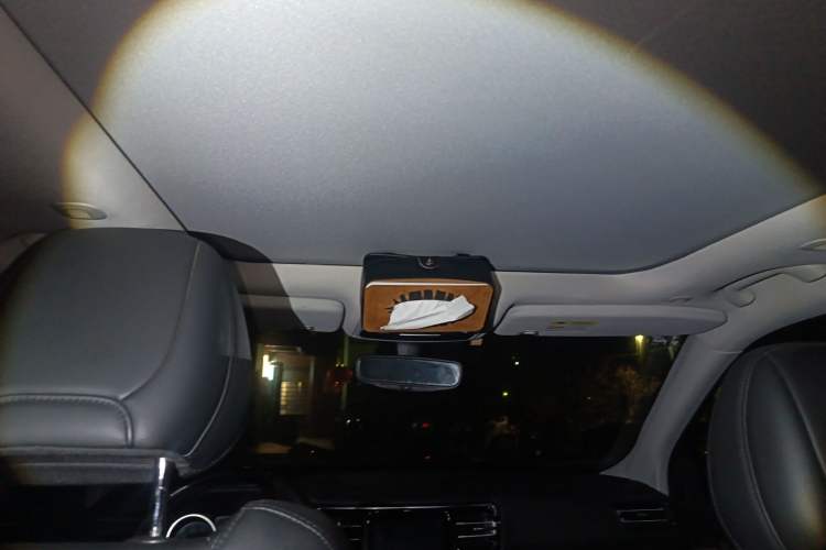 Used Jeep Commander 2018 2.0T Two-Wheel Drive Enjoyment Version China VI Emission Standard
