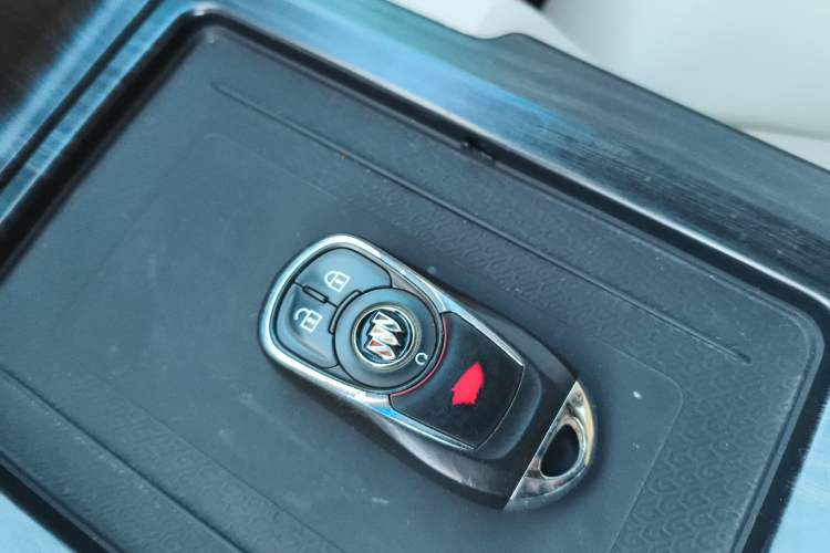 Used Buick GL8 2021 Land Cruiser Executive Class 652T Comfort Model
