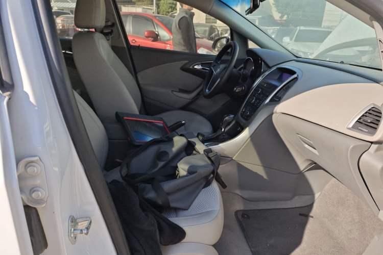 Used Buick GT 2014 XT 1.6L Automatic Fashion Edition
