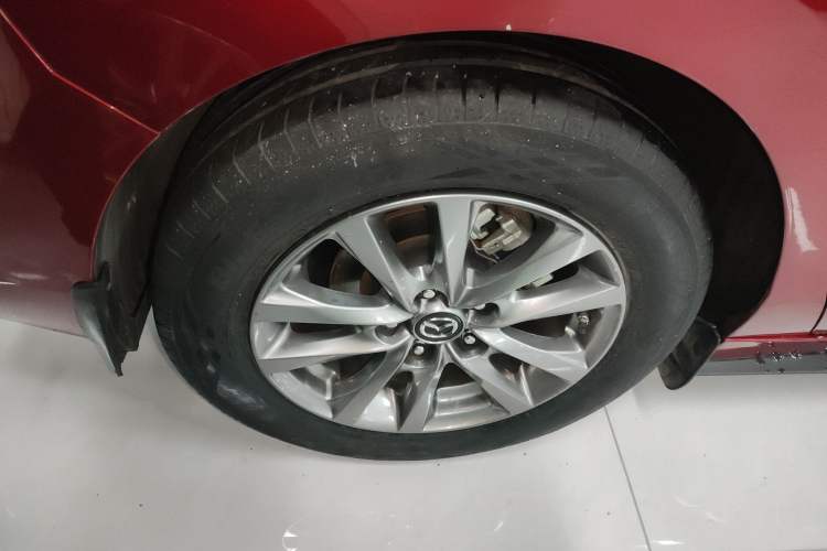 Used Mazda Mazda 3 Axela 2020 1.5L Automatic Luxury Version