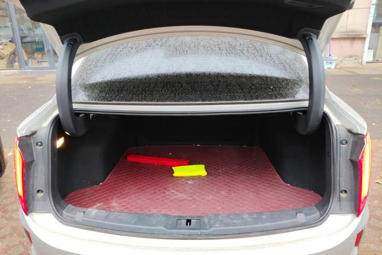 Used Hongqi E-QM5 2024 610 km PLUS
