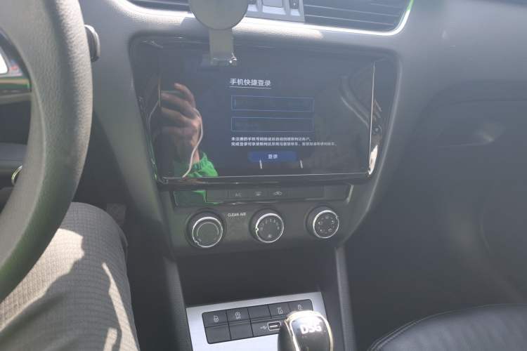 Used Skoda Octavia 2019 TSI230 DSG Smart & Comfort Edition China VI Standard
