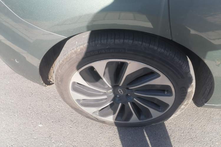 Used Hima AITO M5 2022 Extended-Range Four-Wheel Drive Performance Version
