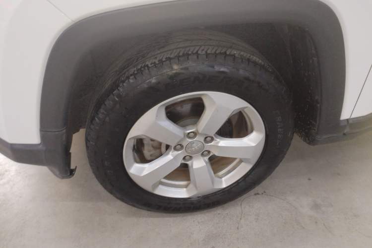 Used  Compass 2019 220T Automatic Family Edition
