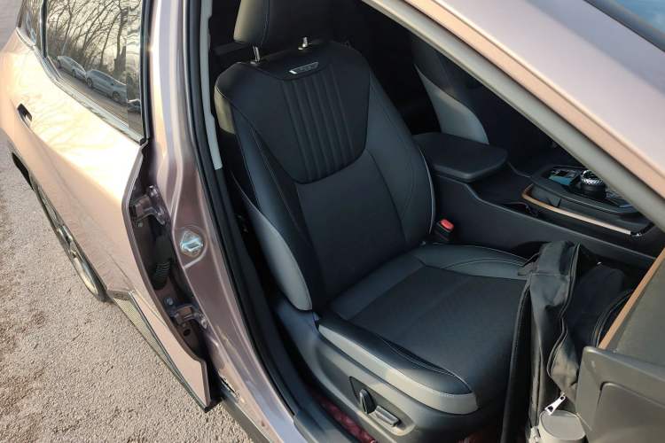 Used Toyota bZ3 2023 616 km Long-Range Premium
