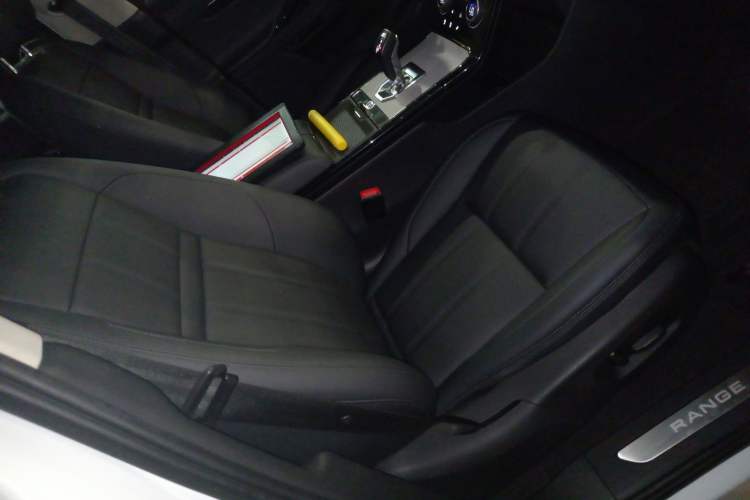 Used Land Rover Range Rover Evoque 2021 Range Rover Velar L 249PS R-Dynamic First Edition
