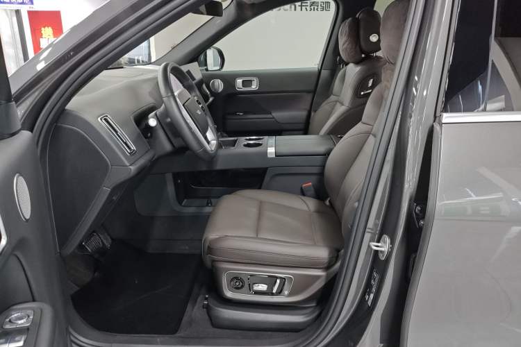 Used Li Auto L8 2023 Pro Model
