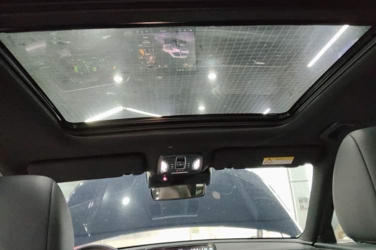 Used GAC Trumpchi GS8 2022 Linghang Series 2.0 TGDI Two-Wheel-Drive Luxury Smart Connectivity Version (7 Seats)
