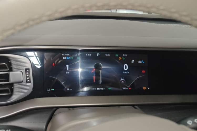 Used Denza D9 2022 DM-i 970 Four-Wheel Drive Prestige Model