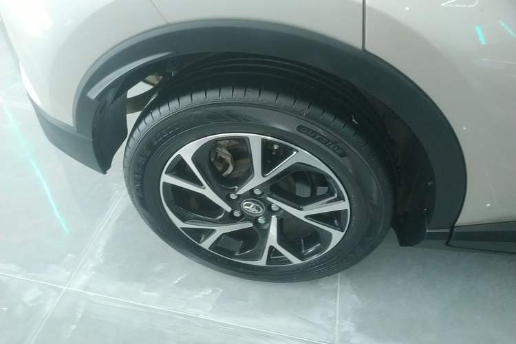 Used Toyota C-HR 2020 2.0L Leading Edition
