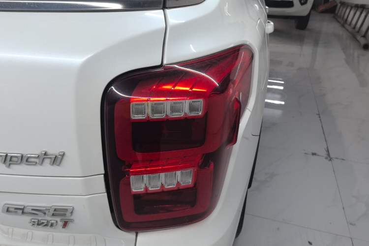 Used GAC Trumpchi GS8 2017 320T Two-Wheel Drive Luxury Smart Connectivity Version (7 Seats)
