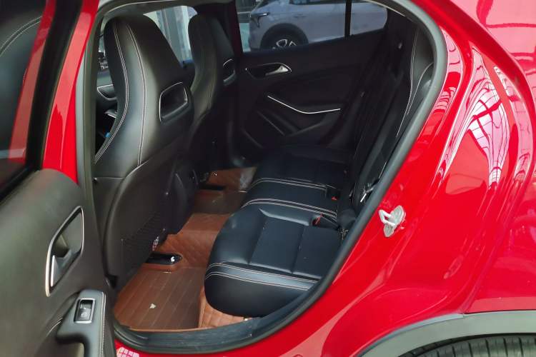 Used Mercedes-Benz GLA 2015 GLA 200 Fashion Model