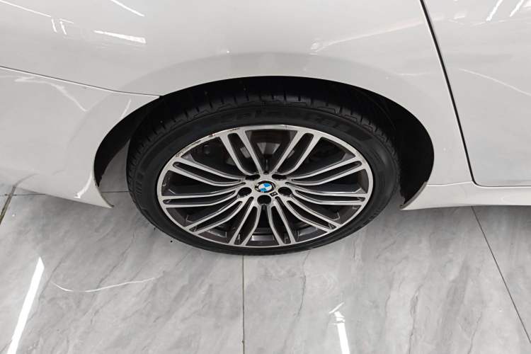 Used BMW 5 Series 2018 Facelifted 530Li xDrive M Sport Package
