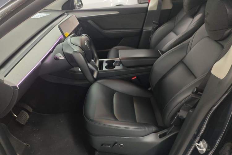 Used Tesla Model Y 2024 Long-Range All-Wheel-Drive Version
