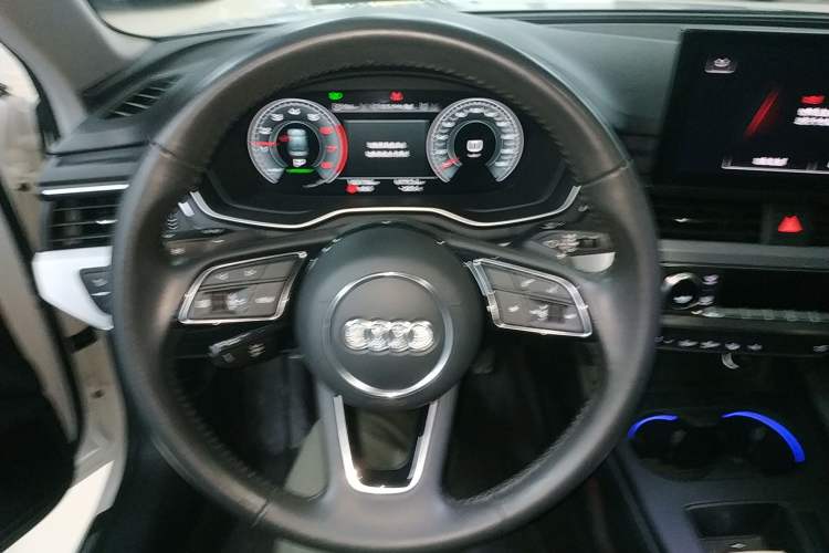 Used Audi A4L 2020 40 TFSI quattro Luxury Dynamic Model
