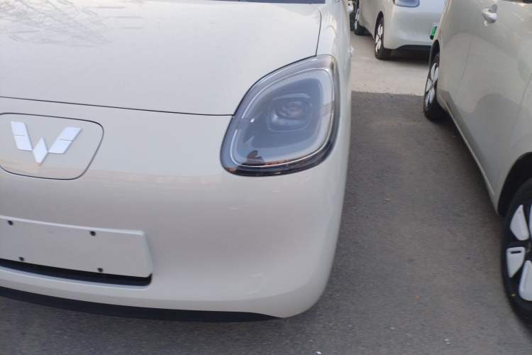 Used Wuling Hongguang MINIEV 2025 Four-Door Version Advanced Edition
