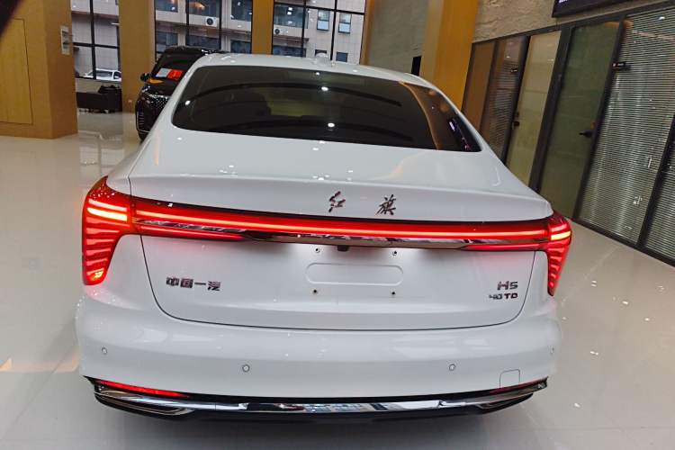 Used Hongqi H5 2023 2.0T Automatic Smart Connect Flagship Edition
