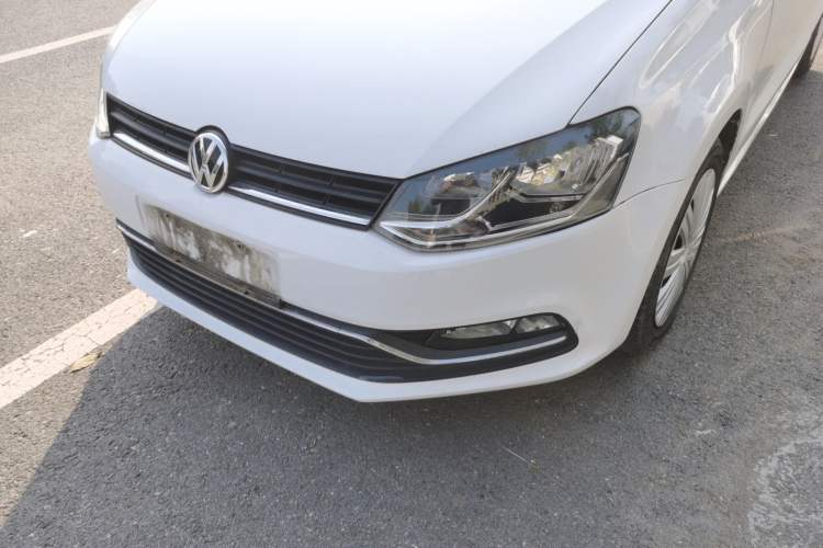 Used Volkswagen Polo 2016 1.6L Automatic Comfort Model
