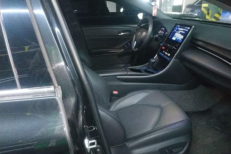 Used Toyota Avalon 2022 2.0L Luxury Edition
