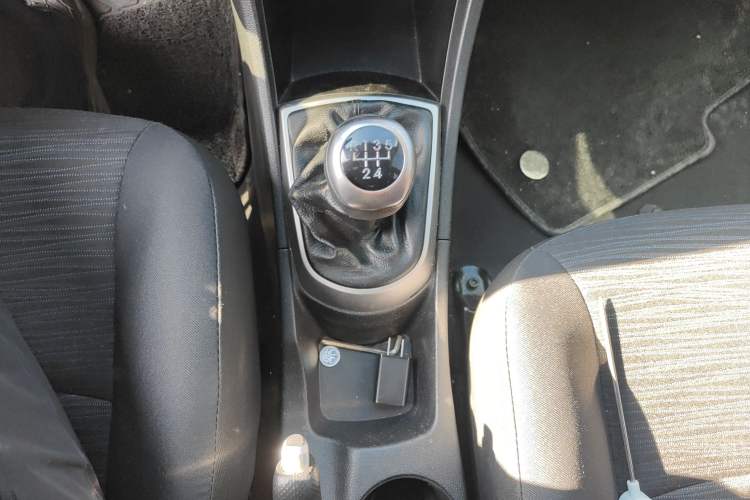 Used Hyundai Verna Ray 2014 1.4L Manual GLX