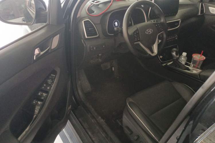 Used Hyundai Tucson 2020 280TGDi Two-Wheel-Drive GLS Fashion Edition China VI Standard
