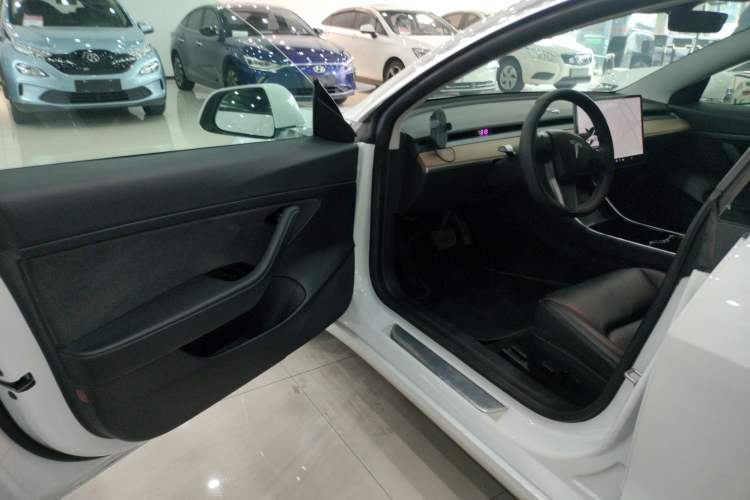 Used Tesla Model 3 2019 Standard Range Rear-Drive Upgraded Version
