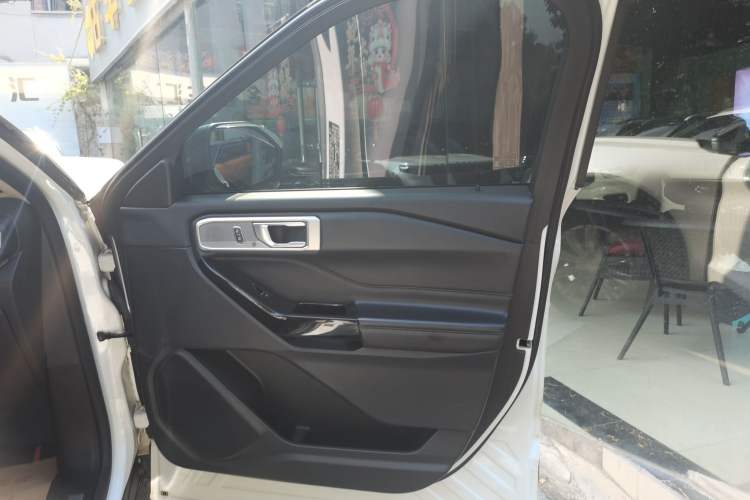 Used Ford Explorer 2020 EcoBoost 285 4x4 Titanium Edition 6 Seats
