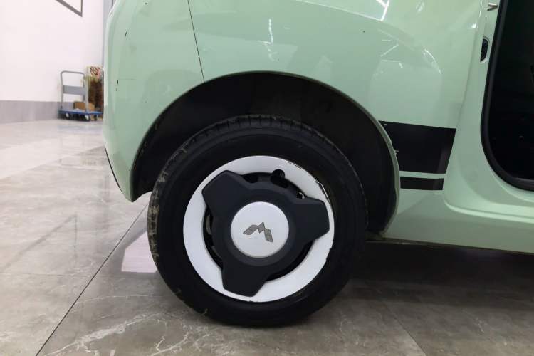 Used Wuling Hongguang MINIEV 2022 Macaron Premium Model – Lithium Ternary Battery
