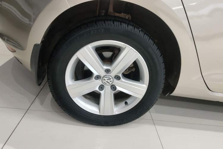 Used Volkswagen Golf 2016 230TSI Automatic Comfort Version
