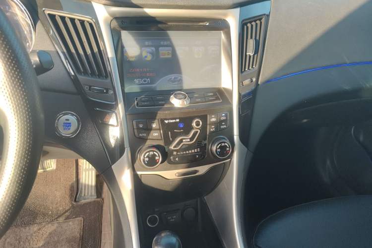 Used Hyundai Sonata 2014 2.4L Automatic Leading Edition China IV Standard
