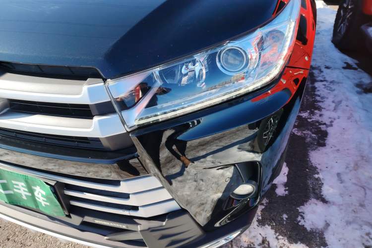 Used Toyota Highlander 2018 2.0T Four-Wheel Drive Luxury Edition 7 Seats China V Emission Standard
