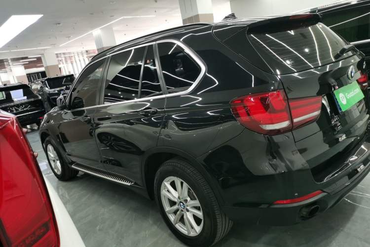 Used BMW X5 2015 xDrive28i
