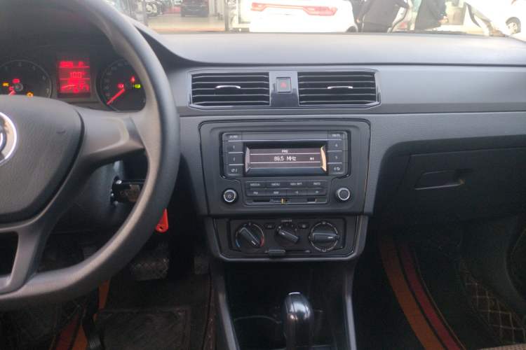 Used Volkswagen Santana 2021 1.5L Automatic Fashion Edition
