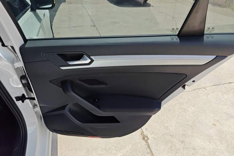 Used Volkswagen Lamando 2021 230TSI DSG Fashion Edition
