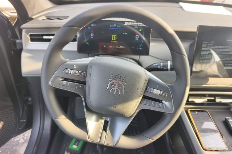 Used BYD Qin PLUS 2025 DM-i Smart Drive 55KM Leading Model
