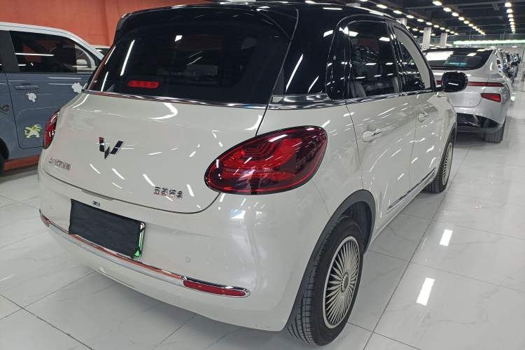 Used Wuling Bingo 2023 333 km Lingxi Connected+ Version
