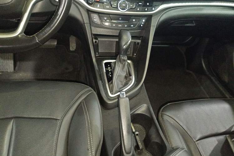 Used Buick GT 2019 18T Automatic Connected Elite Model China VI Standard
