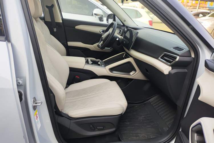 Used BYD Yuan UP 2025 Intelligent Driving Version 401 km Beyond-Range Edition